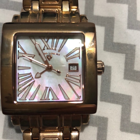 Swiss Legend rose gold watch - Picture 2 of 4